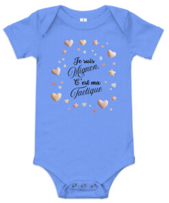 Body bébé garçon bleu humour – Je suis mignon, c’est ma tactique